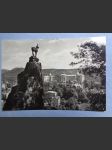 Karlovy vary pohled z Jeleního skoku k sanatoriu - náhled