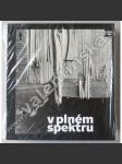 V plném spektru - náhled