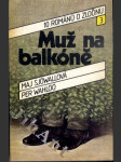 Muž na balkóně - náhled