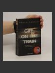Girl on the train (německy) - náhled