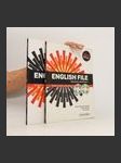 English File: Elementary Multipack A: Student´s Book (dva svazky) - náhled