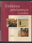 S tekvicou priviazanou o nohu - náhled