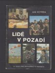 Lidé v pozadí - náhled