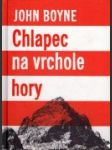 Chlapec na vrchole hory - náhled