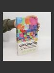 Socialnomics: How Social Media Transforms the Way we Live and do Business - náhled