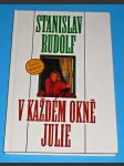 V každém okně Julie - náhled